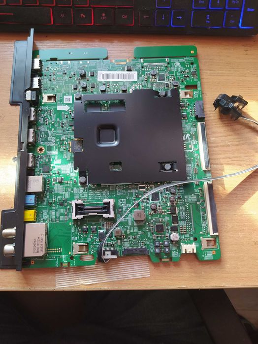 материнська плата телевізора самсунг UE55KU6459U