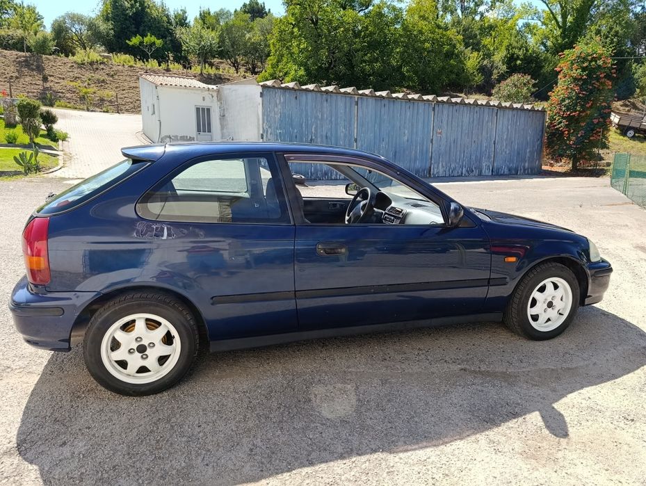 Honda Civic — fotografia 4