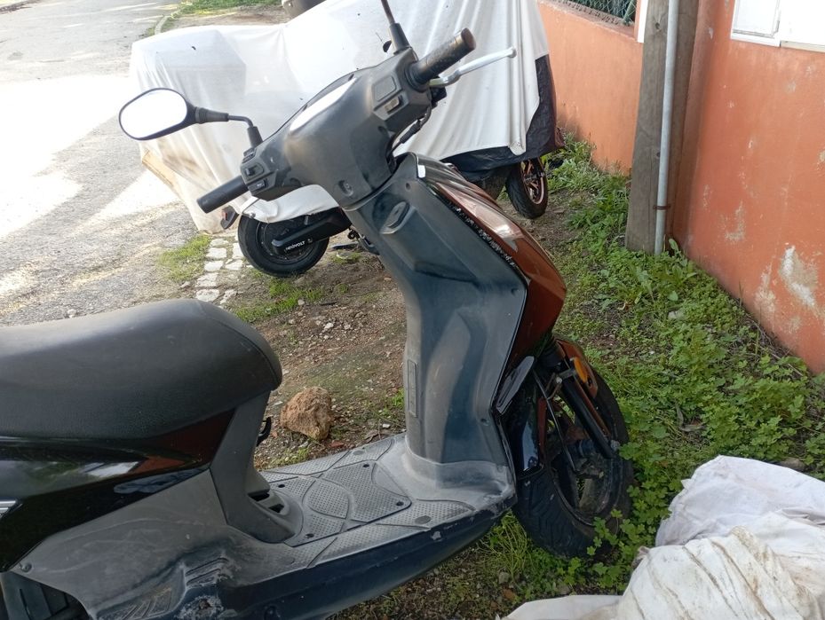 Scooter  SYM a gasolina