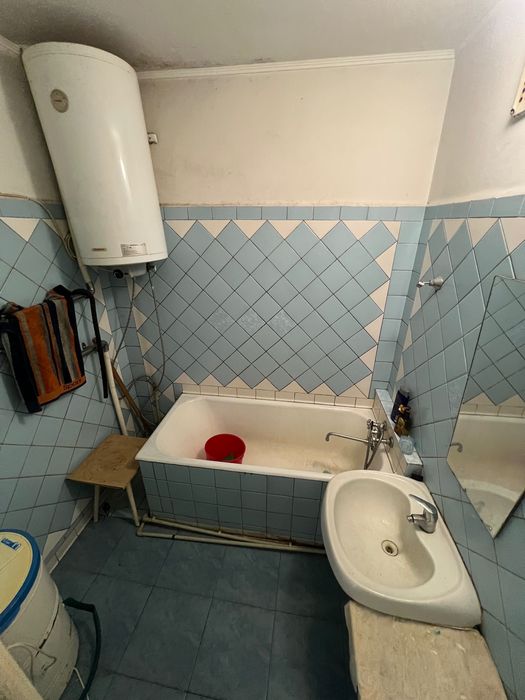 Простора 4-х кімнатна квартира 80м² | Стебницька