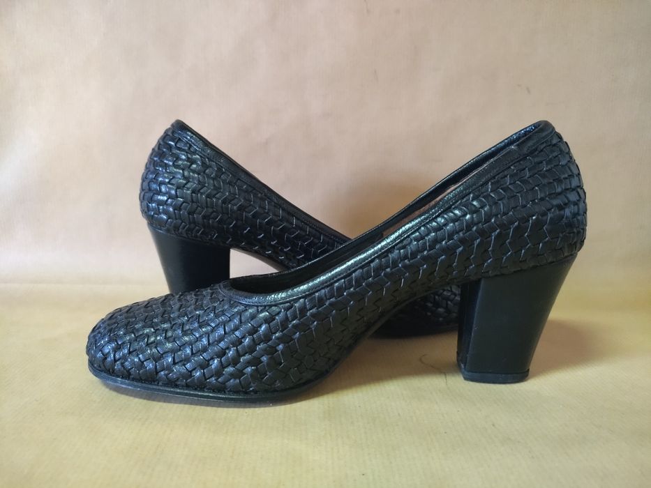 Sapatos em pele tam. 36 novos  vintage