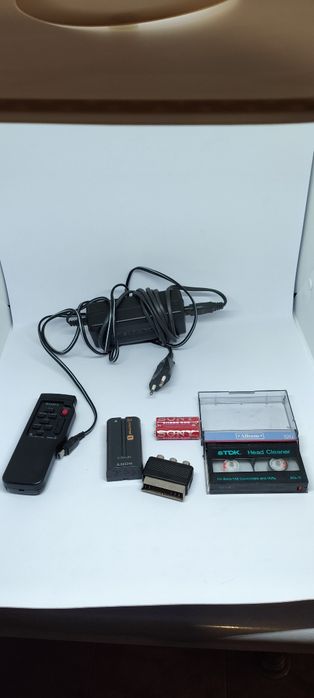 Видеокамера Sony Handycam CCD-TRV48E