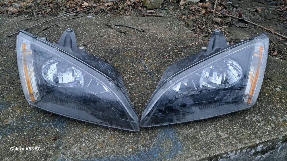 Lampy przód Ford Focus MK2