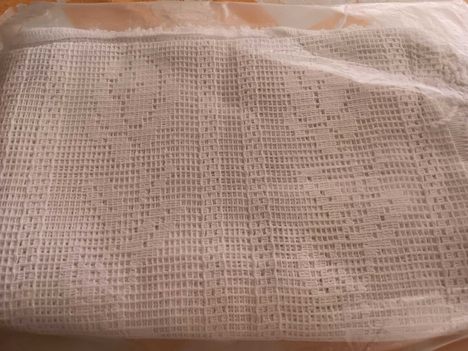 Colcha em renda branca Ilha da Madeira - Ler descrição