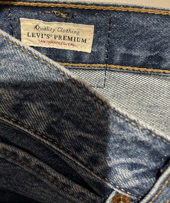 Джинси жіночі Levi Strauss 25 розмір