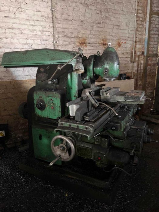 Фрезерний універсальний верстат FU-32, 6720В, 3Л722В, К2330Б, К2330