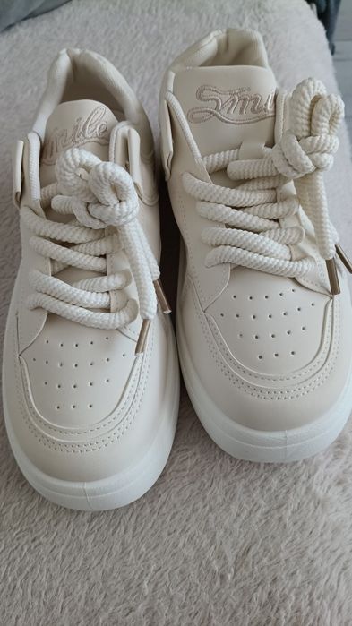 Buty damskie sportowe