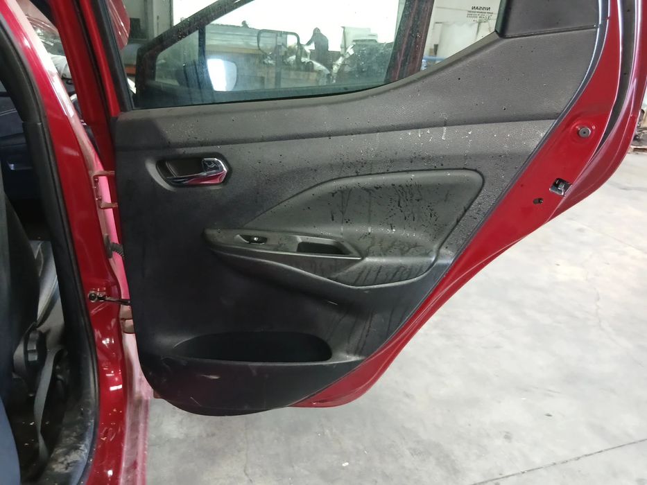 Forra porta / quartela trás direita NISSAN Micra V (K14)