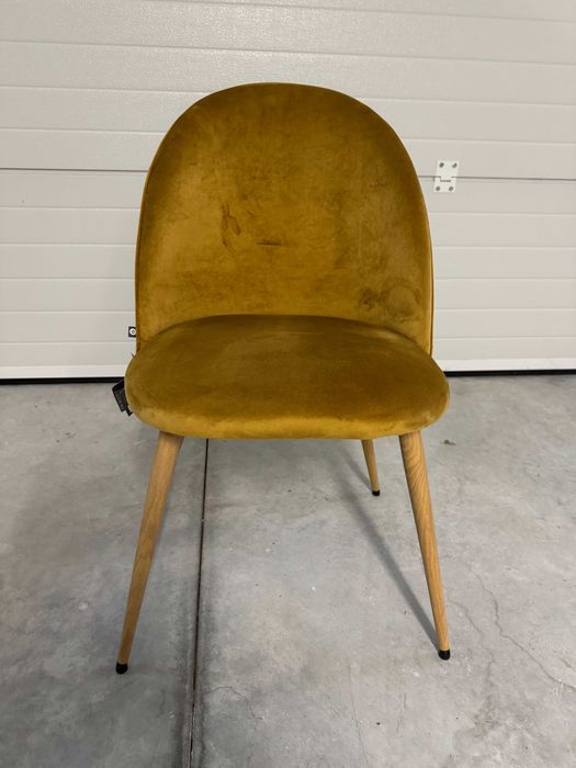 Cadeiras amarelas de veludo (NOVAS)