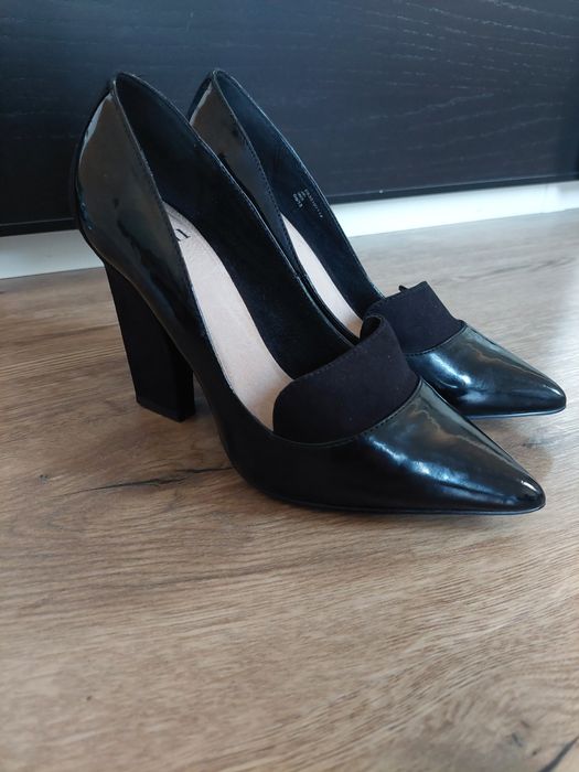 Buty na obcasie rozmiar 38