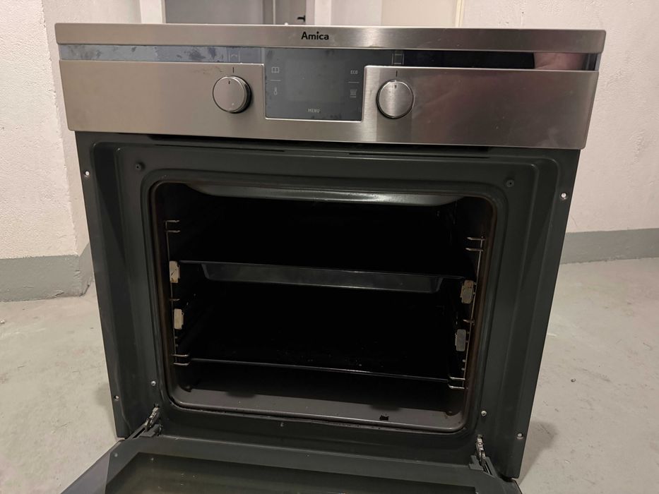 Piekarnik do zabudowy AMICA EBI 8874 o wym. 560x560x595mm