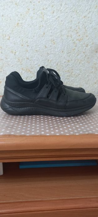 Кросівки 39 розмір