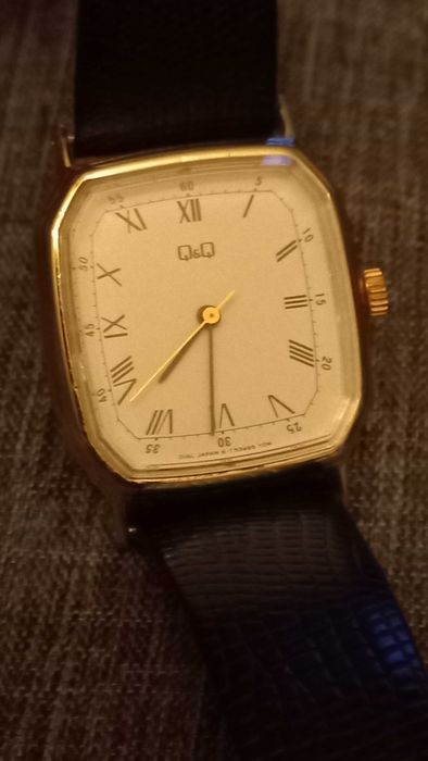 Sprzedam męski nakręcany zegarek Q & Q pozłacany, sprawny