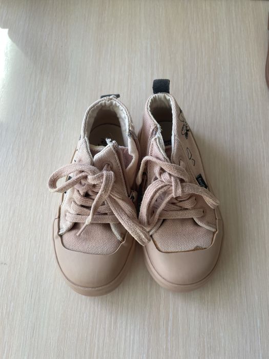 Взуття на дівчинку 23 розмір/ кросівки, туфельки zarа