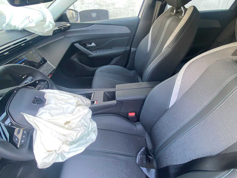 Salvado Peugeot 308 SW III 1.5 BlueHDi 130hp | 2024 | 11.890Km