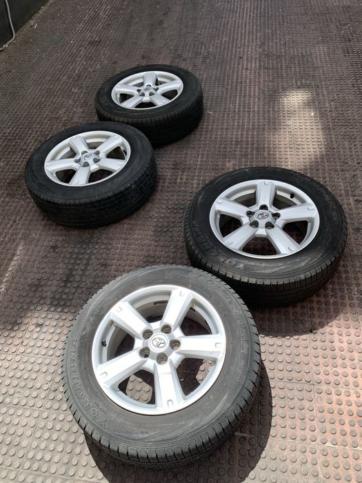 Pneus Com jantes Toyota