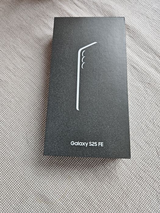 Nowy telefon Samsung Galaxy S25 FE 5 G Icy blue