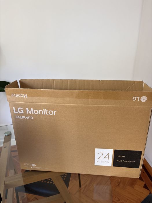 LG monitor 24”/60cm