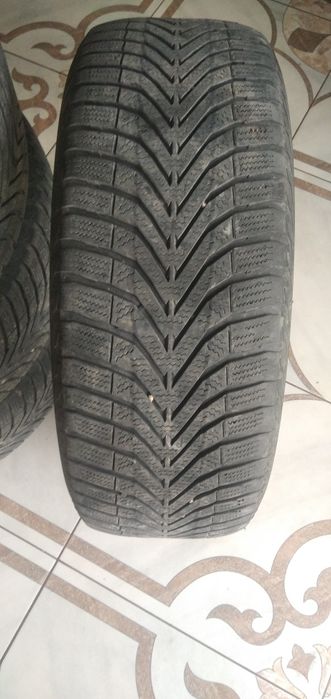 Шини Vredestein R16