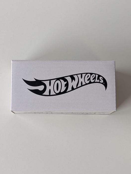 KING CAB Hot wheels RLC Red Line Club Nissan 1986 720 хот вілс лоурайд