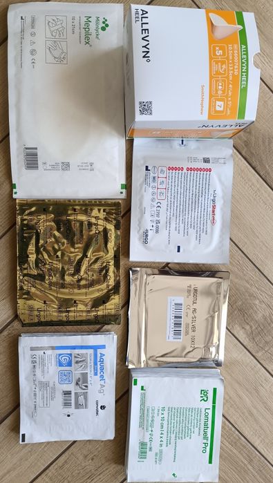 10 szt. opatrunki żelowe siatkowe na odleżyny rany Lomatuel Pro