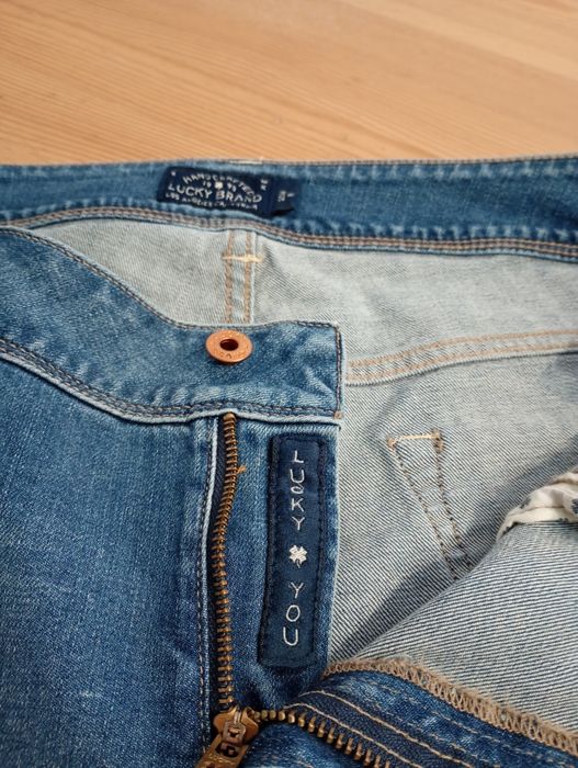 Rozciągliwe jeansy straight rozmiar 48 Lucky Brand