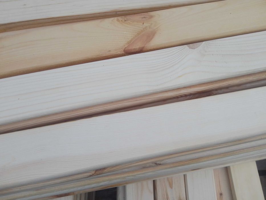 Deska sosnowa, heblowana, strugana czterostronnie