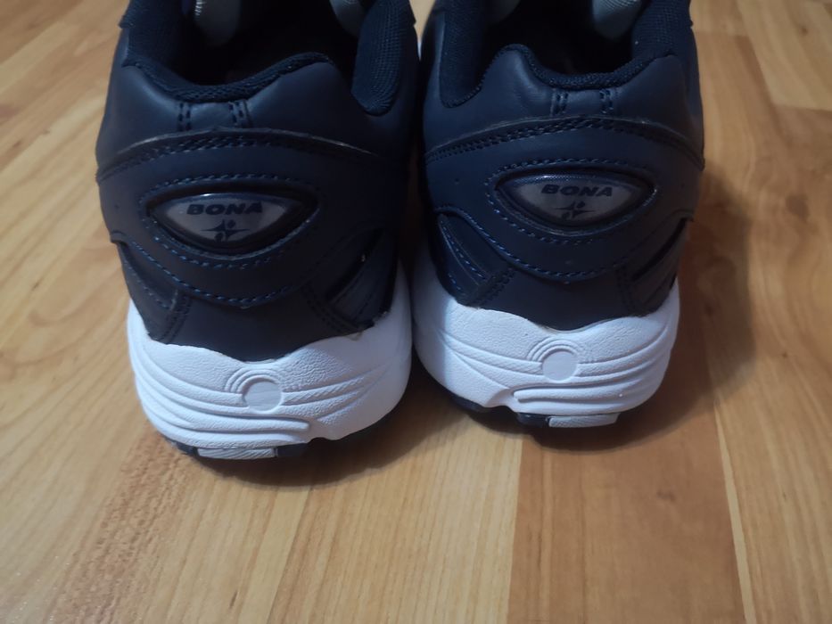 Нові кросівки Бона р.45 (маломірять на розмір), темно сині, ортоустілк
