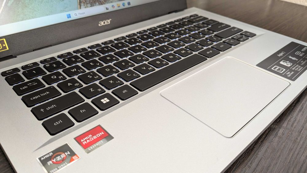 Acer Aspire 3 - 14" - Ryzen 5-7520U/8gb/512gb #225