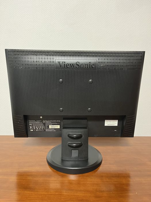 Монитор ViewSonic 20"