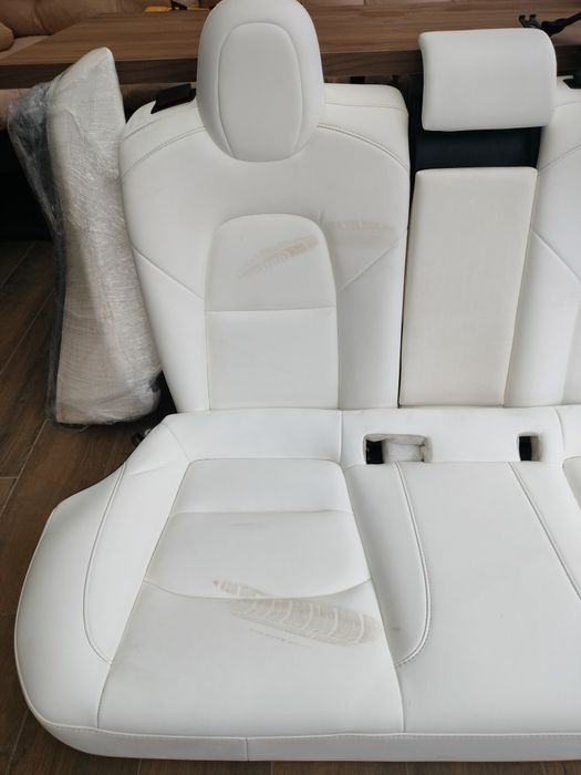Задній диван (сидіння) Тесла Модель 3(М3) біле