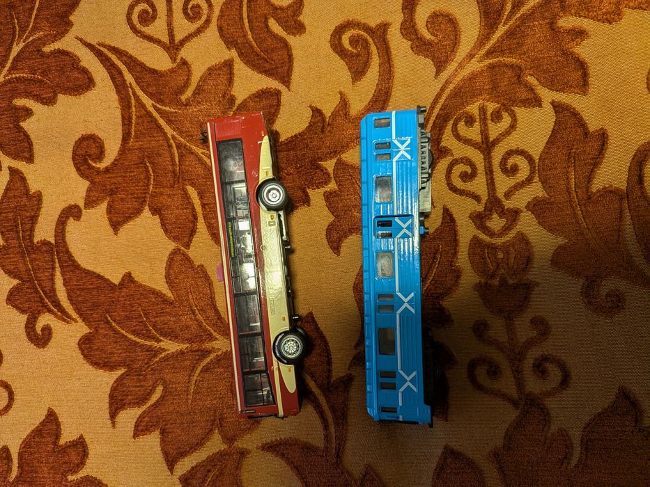 Продам транспорт  тролейбус, трамвай , метро, автобус кран, ексковатор