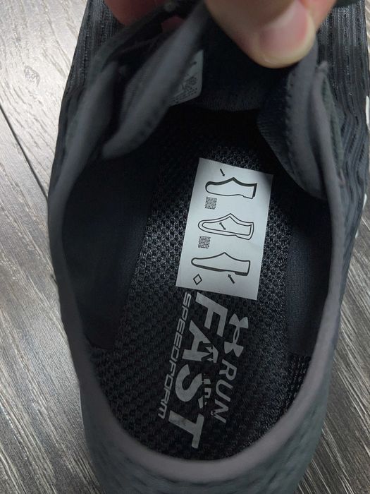 Under armour чоловічі кросівки бігові оригінал нові спортивні сірі 45