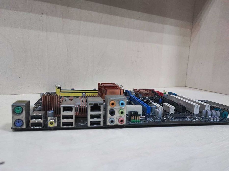 Материнська плата Asus P5K/EPU