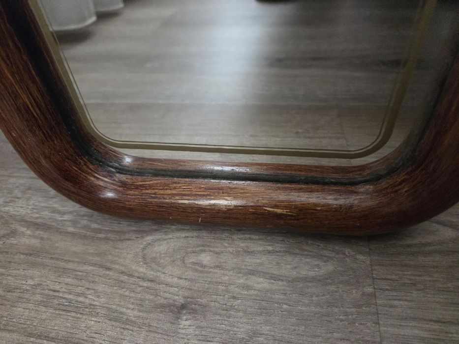 Espelho vintage com moldura em madeira