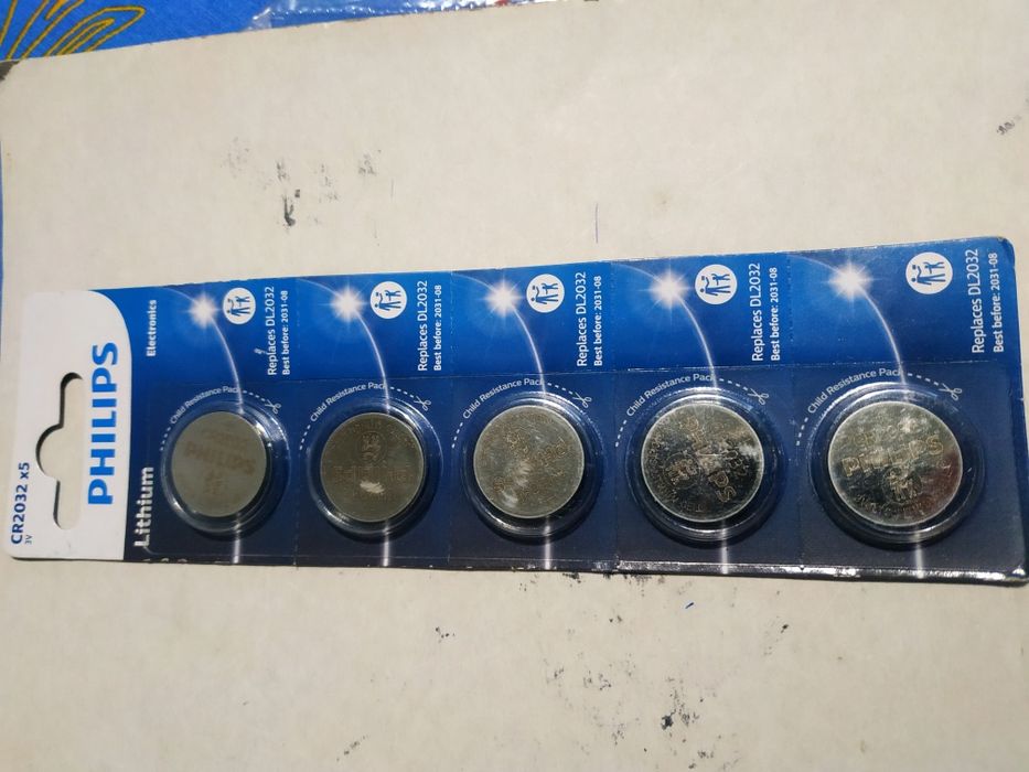 Батарейки  Philips Lithium battery CR-2032.Новые.