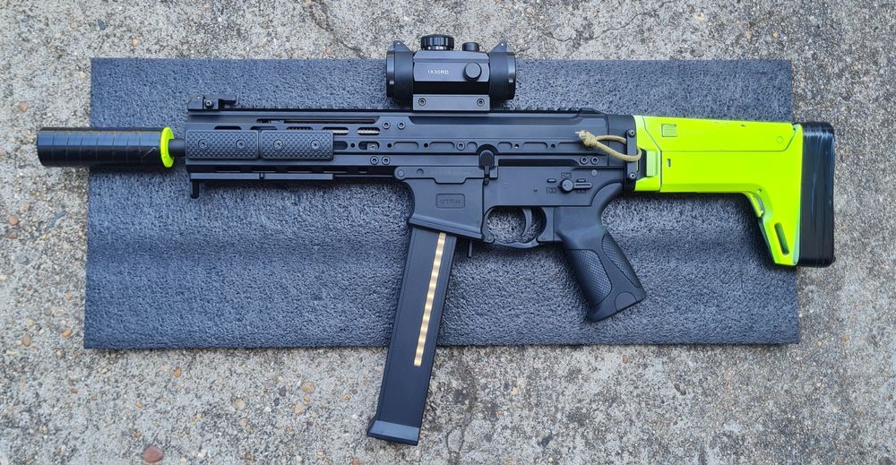 Replica arma airsoft com menos de 1 ano
