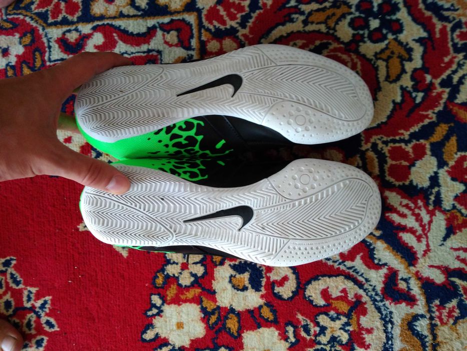 Buty NIKE halowe