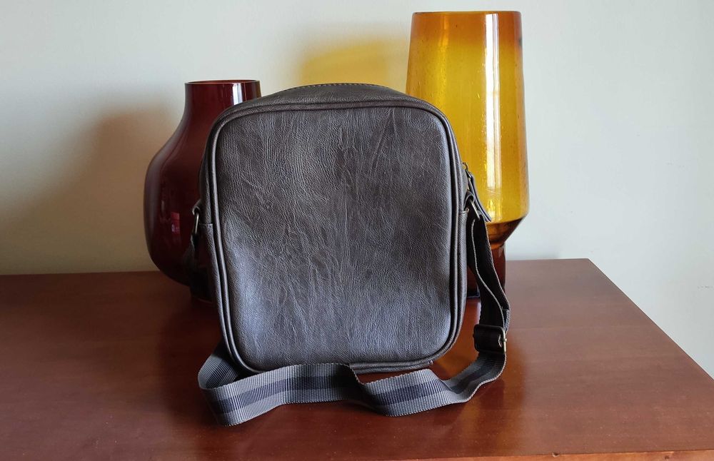 Mochila Imitação Pele D26 Core