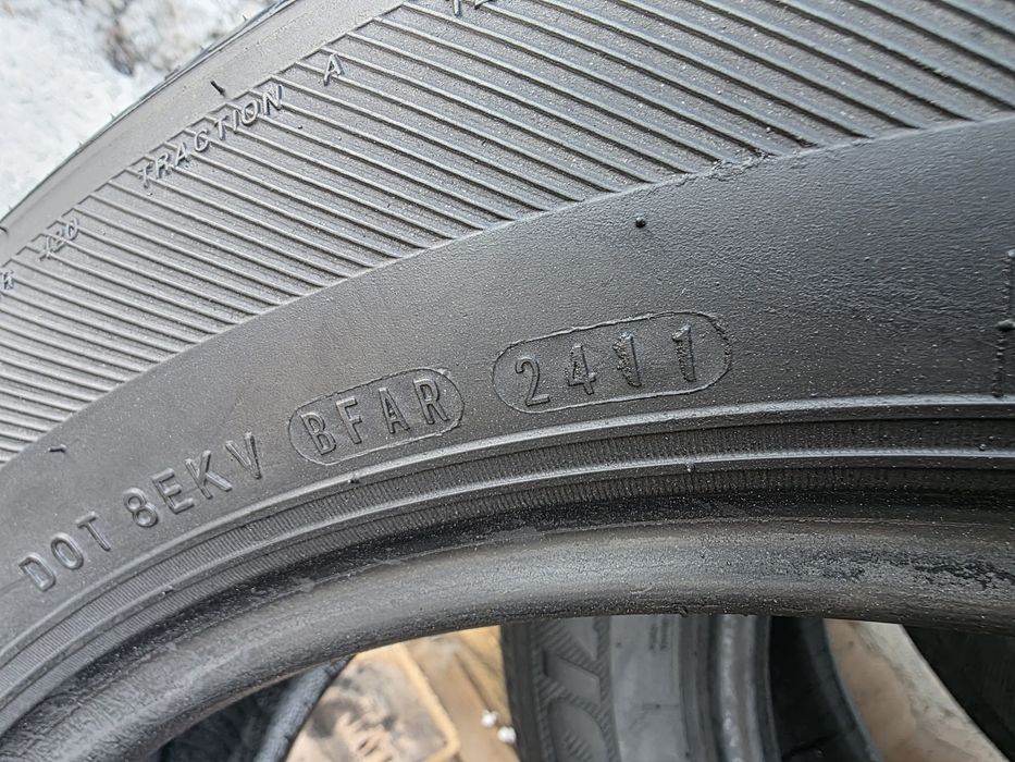 Шини Nexen 235/60r18 з запасок  стан нові !