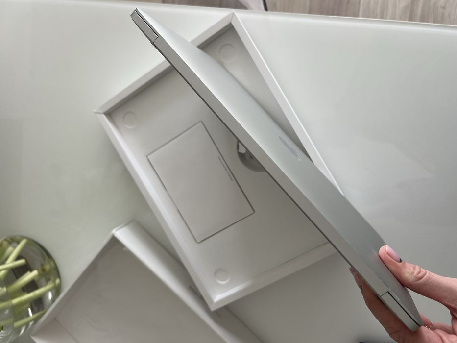 Macbook Pro M1 8GB 256GB w świetnym stanie