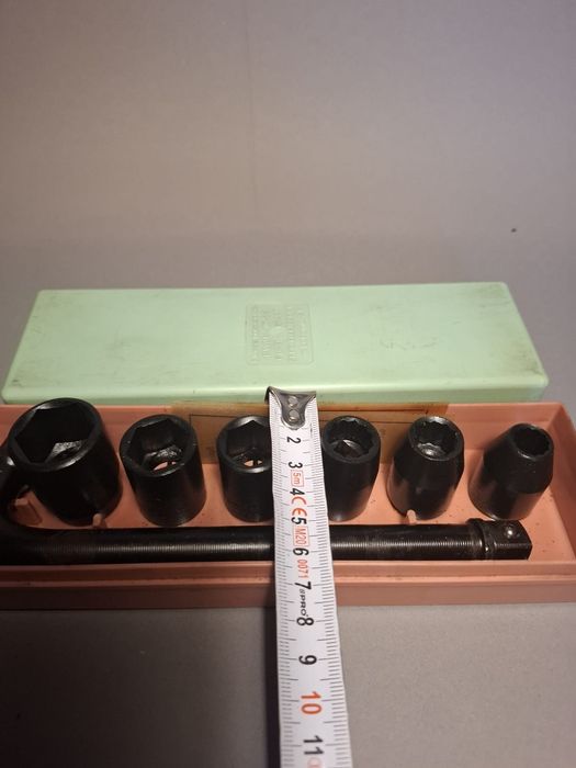 Zestaw kluczy nasadowe prl Nowe