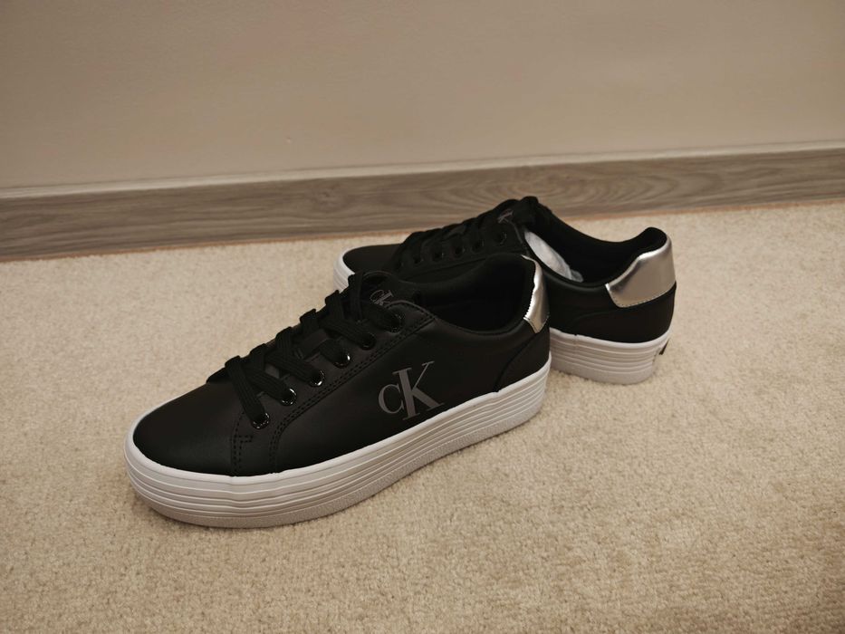 Nowe Buty trampki skórzane Calvin Klein Shivary rozmiar 39