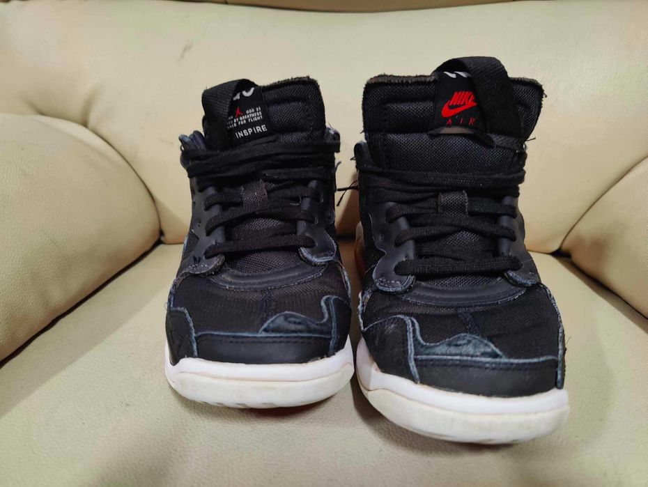 Tenis Nike Air Jordan MA2 tam. 42