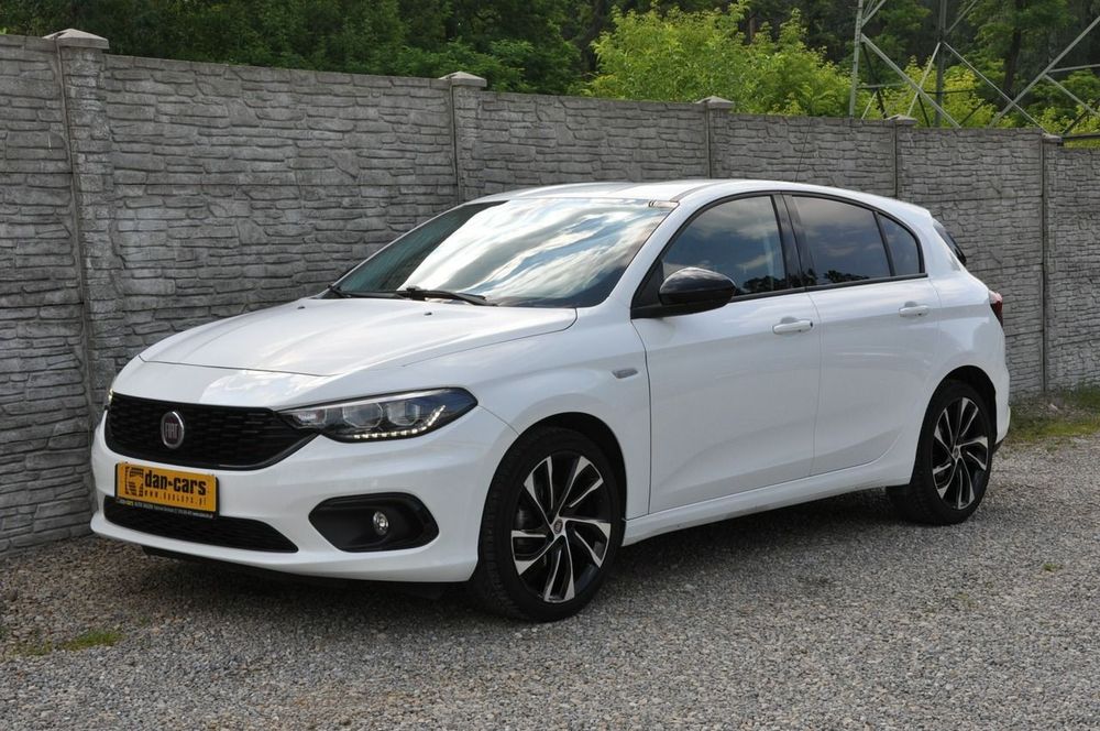 Fiat Tipo 1.4 120KM T-Jet hatchback LED Navi Kamera Czujniki