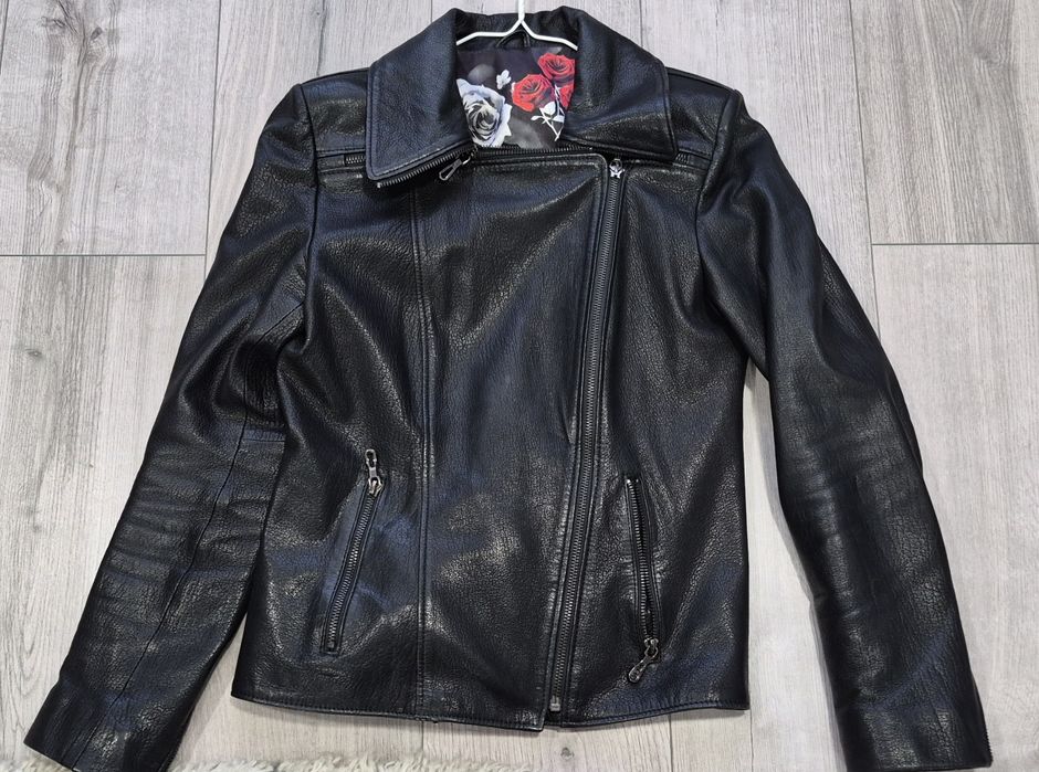 Продам шкіряну жіночу куртку