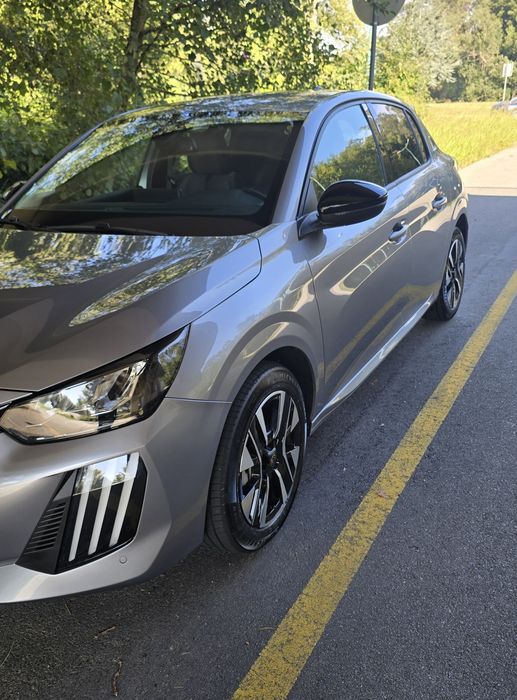 Peugeot 208 1.2 Hybrid