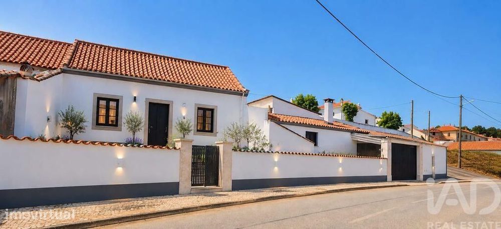 Casa / Villa T2 em Cadaval e Pêro Moniz de 191 m2