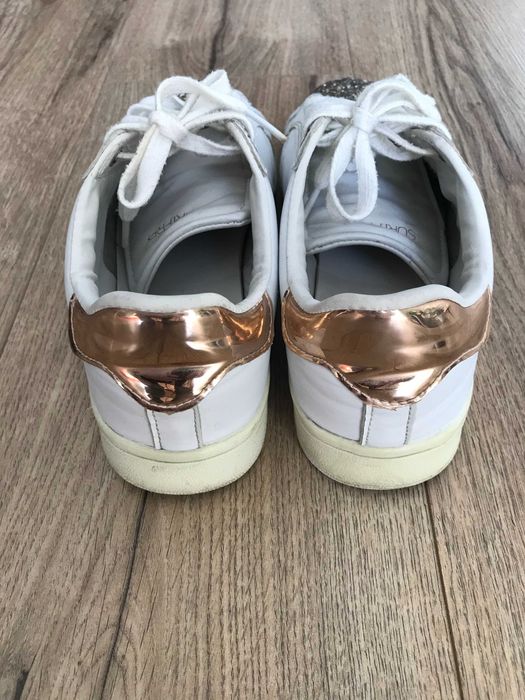 Białe sznurowane buty, sneakersy, tenisówki z brokatowym noskiem