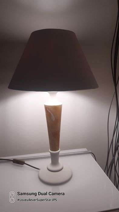 Candeeiro de mesa / sala423436679748659201
